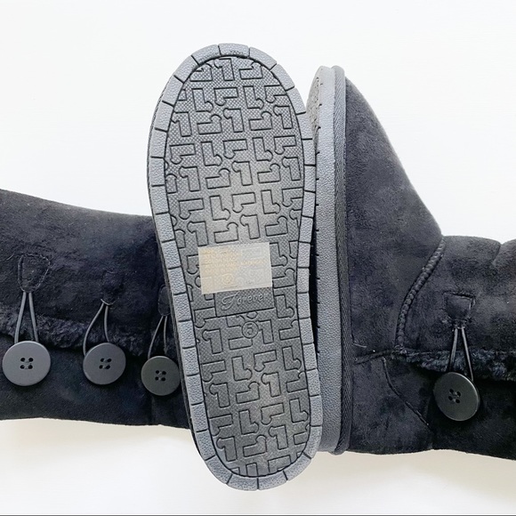 Forever Black Boots Anissa-3, Size 5. Buttons up the side!! Brand New in Box!! - Picture 6 of 6